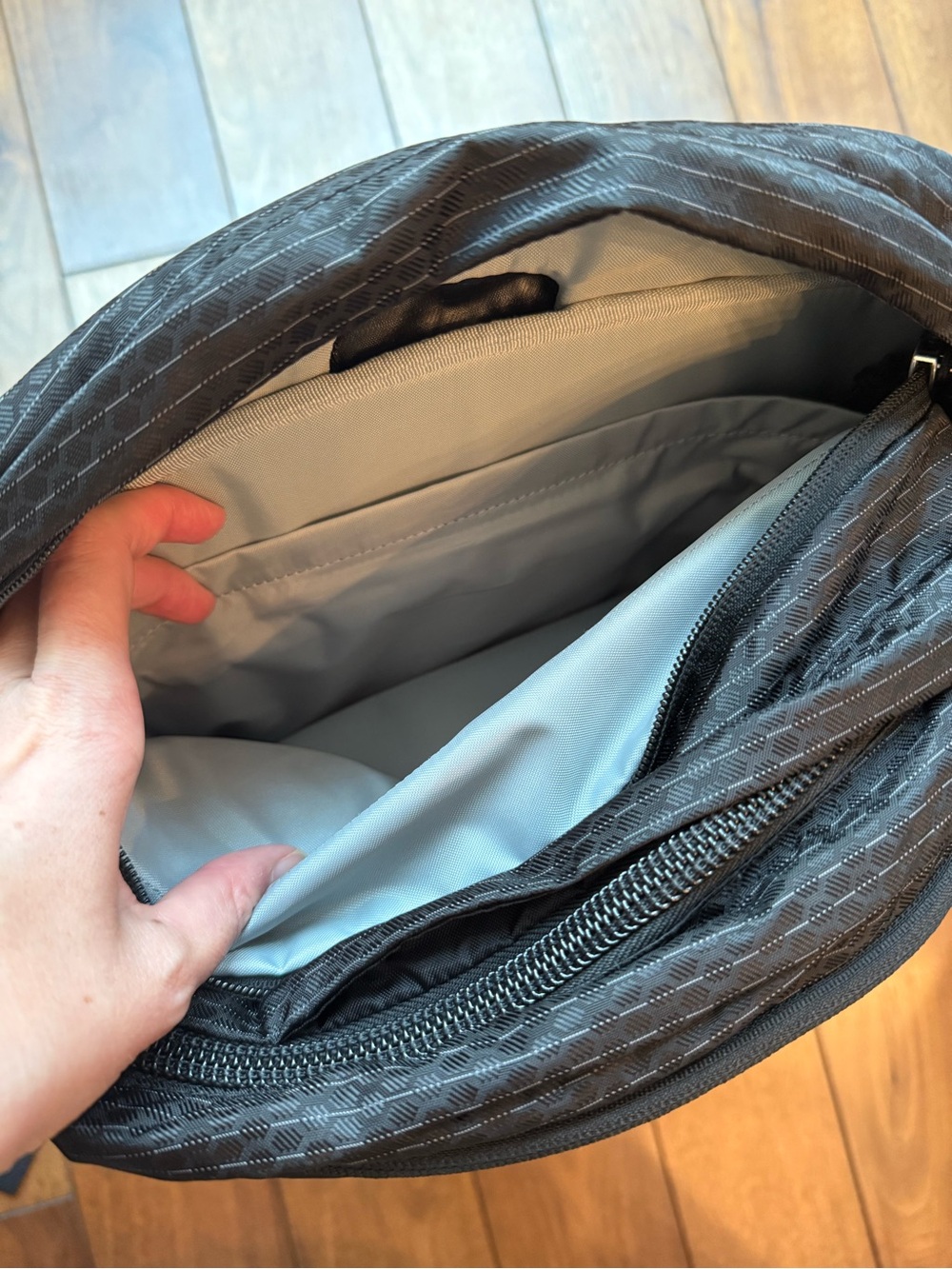 OSPREY Black Nebula Backpack NWT - Picture 5 of 5